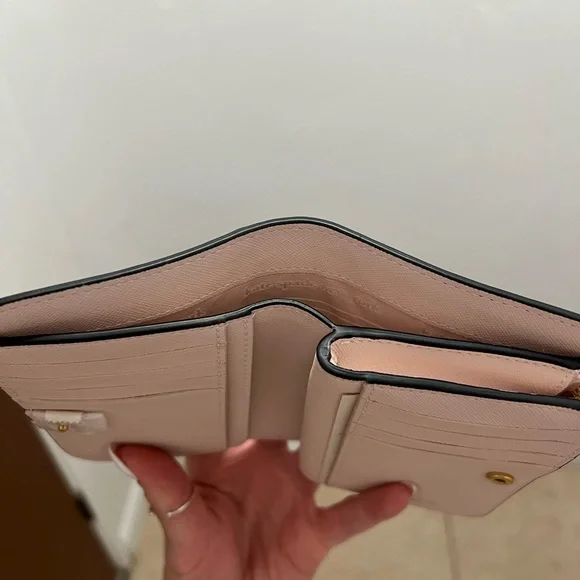 BRAND NEW Kate Spade Black Bifold Card Holder with Pink Interior - Picture 5 of 5